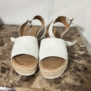 Women’s soda platform sandals